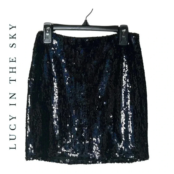 1528. LUCY IN THE SKY SEQUINS‎ MINI LENGTH SKIRT SIZE SEE MEASUREMENTS HALO - Picture 1 of 7